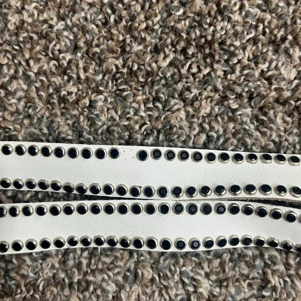 Vintage Glam Metal Western‎ Rhinestone  white and black belt